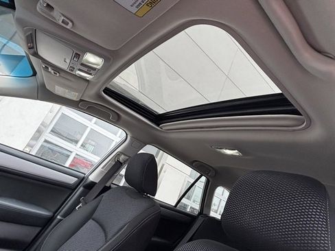 Used 2018 Subaru Outback 2.5i Premium image 7