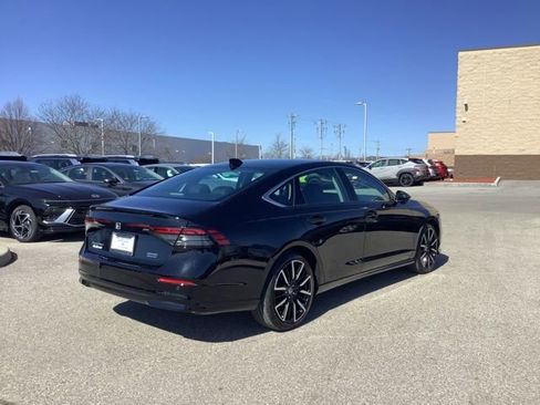 Used 2024 Honda Accord Touring image 5