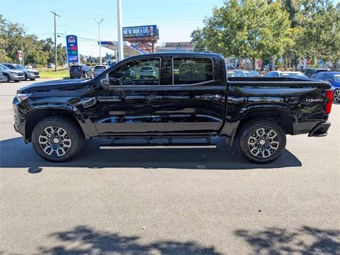 Used 2024 Chevrolet Colorado LT w/ LT Convenience Package III image 11