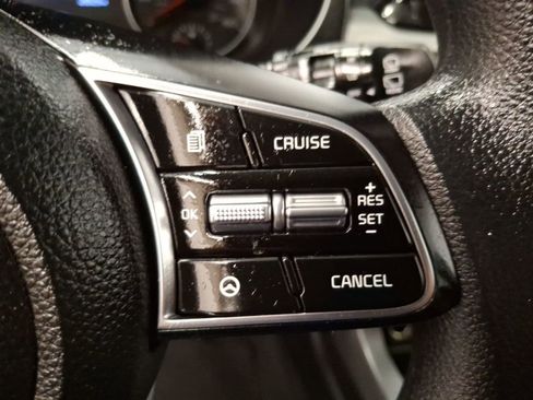 Used 2023 Kia Seltos LX image 19