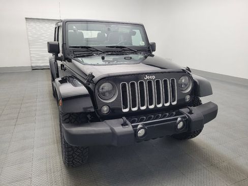 Used 2016 Jeep Wrangler Unlimited Sahara w/ Connectivity Group image 14
