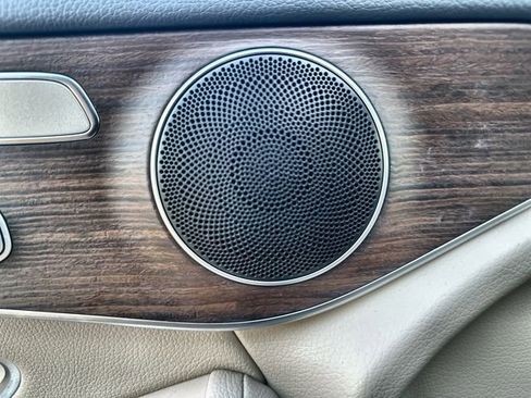 Used 2022 Mercedes-Benz GLC 300 4MATIC image 25