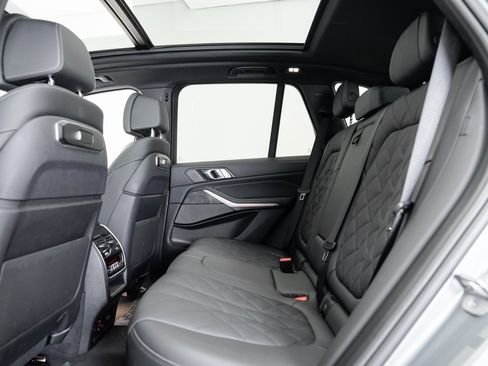 Used 2024 BMW X5 xDrive40i w/ Premium Package image 23