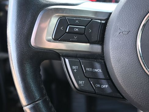 Used 2017 Ford Mustang Premium image 15