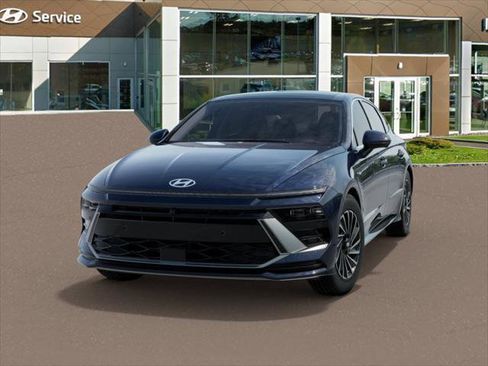 New 2025 Hyundai Sonata Limited FWD image 6