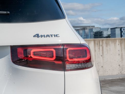 Certified 2023 Mercedes-Benz GLB 250 4MATIC image 9