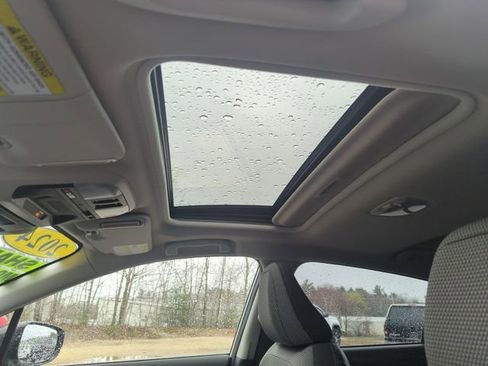 Used 2024 Subaru Crosstrek 2.0i Premium image 24