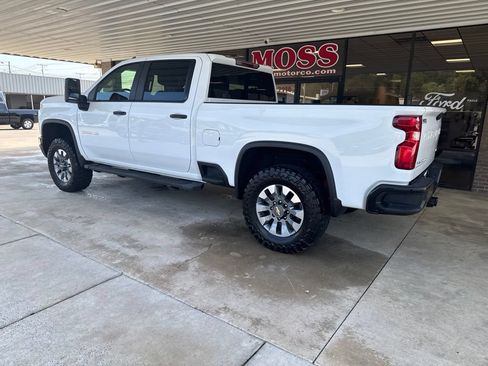 Used 2024 Chevrolet Silverado 2500 Custom w/ Z71 Off-Road Package AWD/4WD image 6