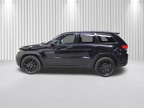 Used 2018 Jeep Grand Cherokee Altitude image 7
