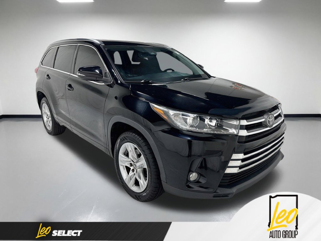 Used 2018 Toyota Highlander Limited w/ Carpet Mat Package (TMS) FWD image 5