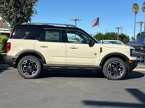 New 2025 Ford Bronco Sport Outer Banks w/ Outer Banks Tech Package+ image 3