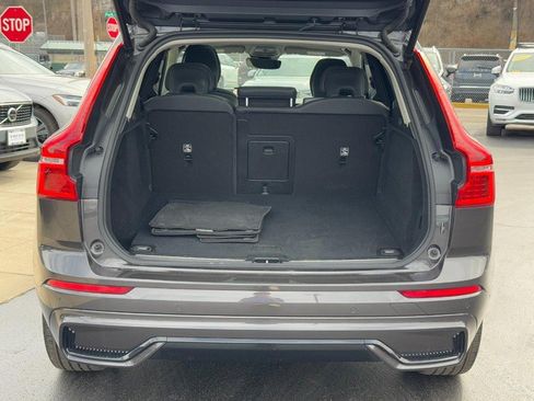 Certified 2025 Volvo XC60 B5 Plus image 5