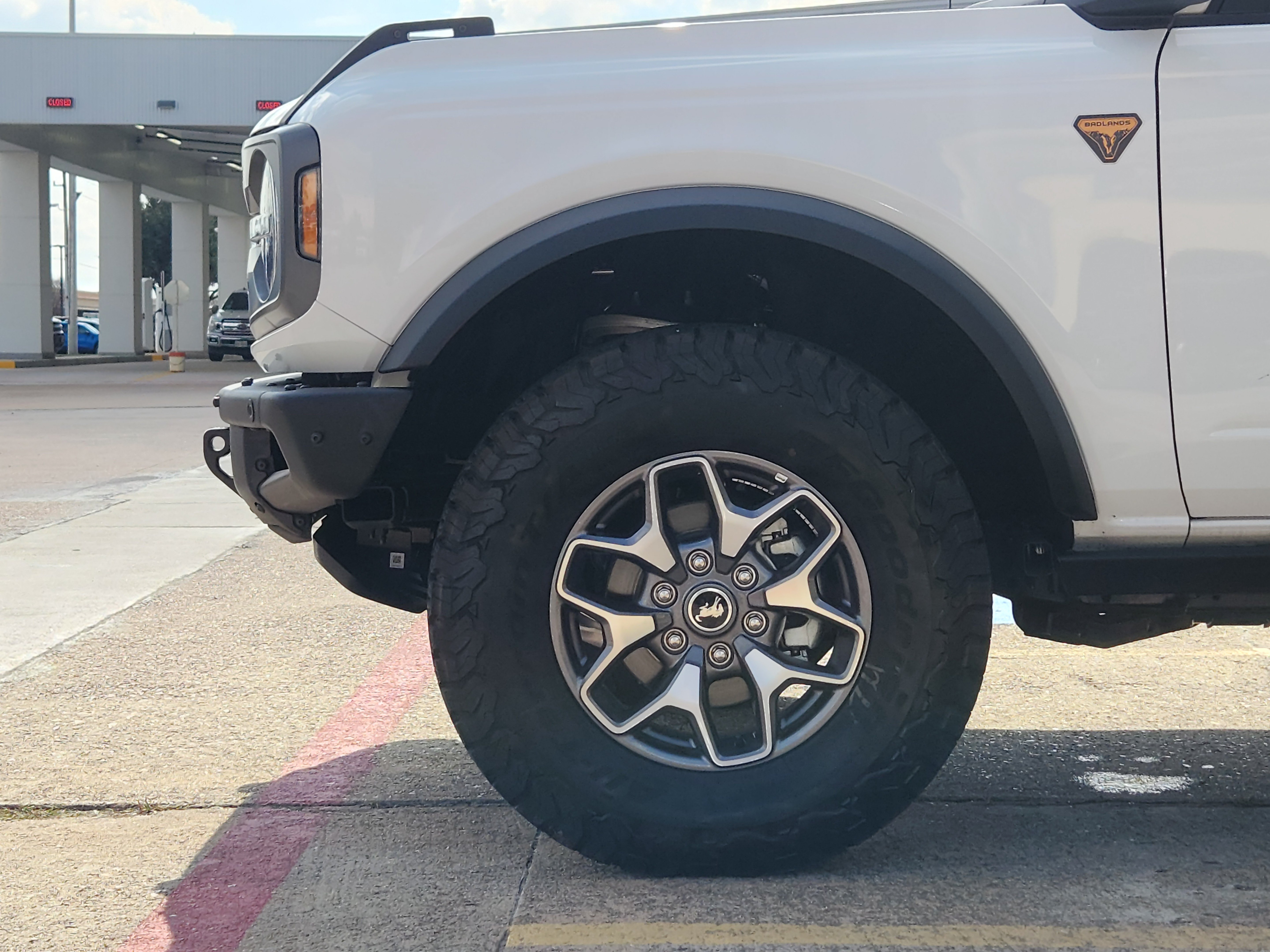 Used 2025 Ford Bronco Badlands AWD/4WD image 5