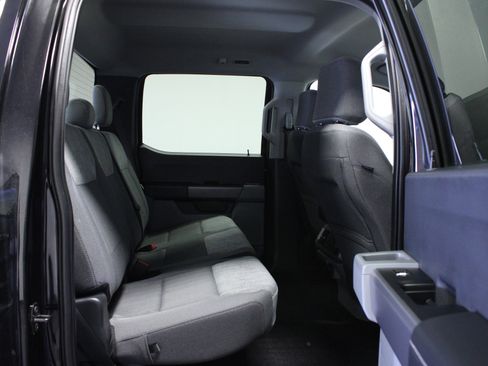 Used 2022 Ford F150 XLT w/ XTR Package image 15