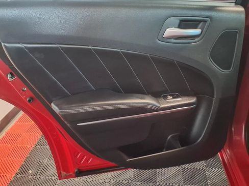 Used 2017 Dodge Charger SXT w/ AWD Plus Group image 12