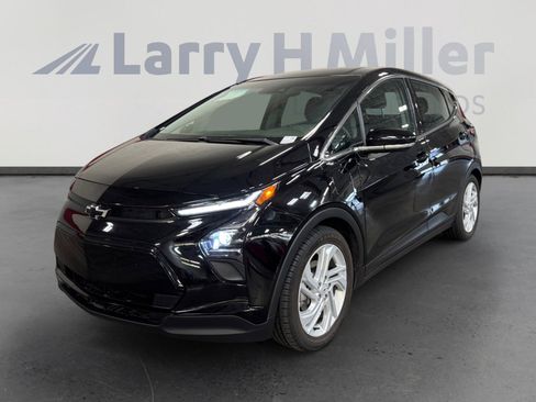 Used 2023 Chevrolet Bolt LT w/ Driver Confidence Package image 1