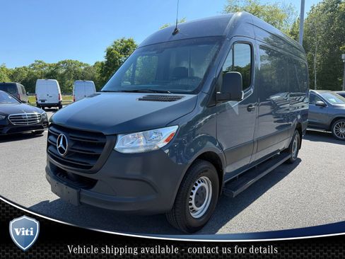 Used 2019 Mercedes-Benz Sprinter 144 image 4