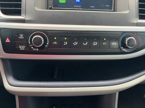 Used 2016 Toyota Highlander LE image 20