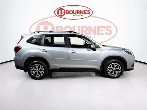 Used 2023 Subaru Forester Premium AWD/4WD image 11