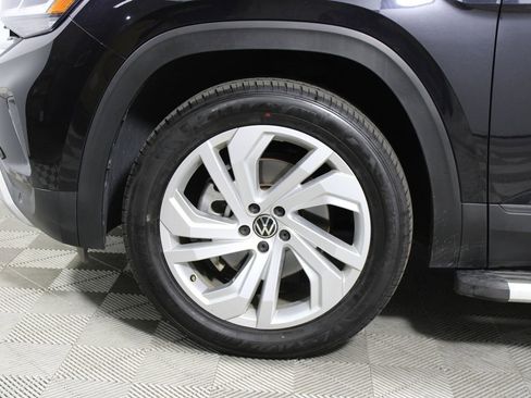 Used 2023 Volkswagen Atlas SE w/ Panoramic Sunroof Package image 35