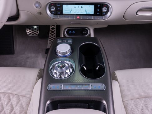 Used 2023 Genesis GV60 Performance AWD/4WD image 29