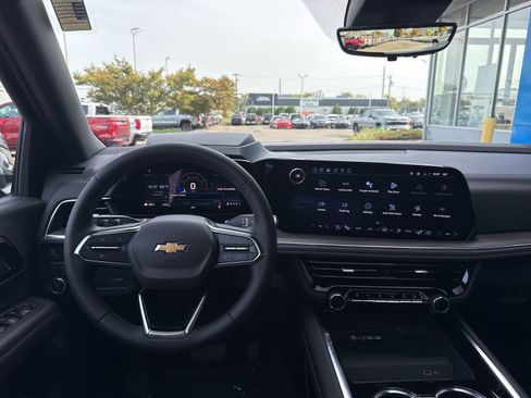 New 2026 Chevrolet Tahoe Premier image 2