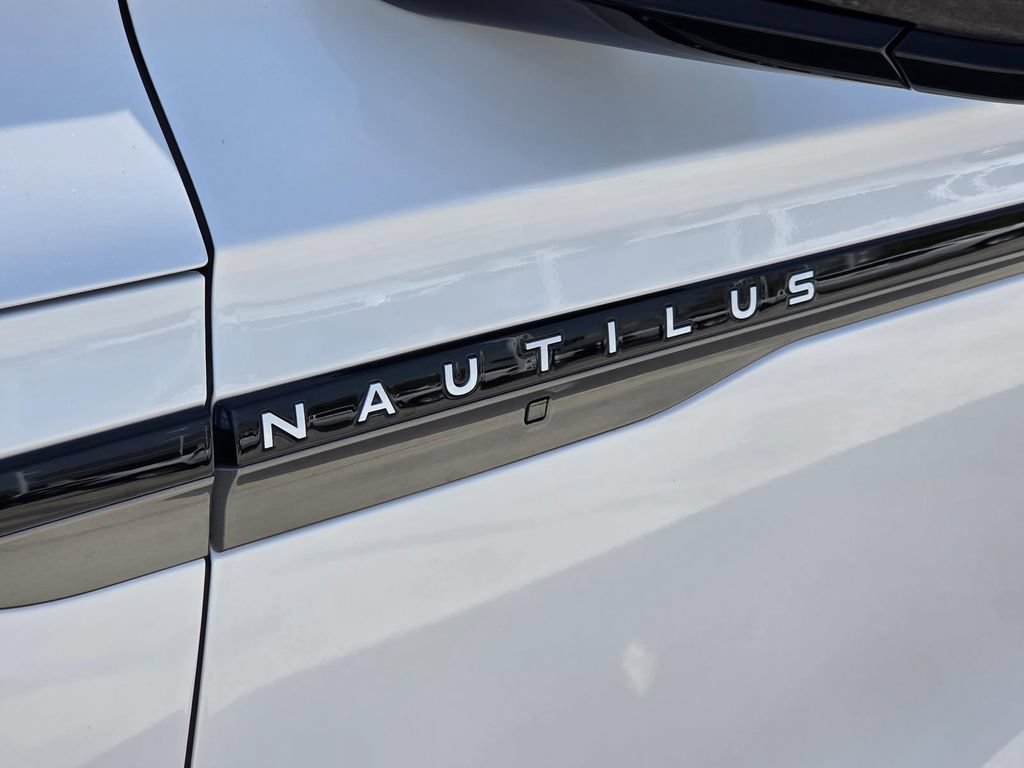Used 2024 Lincoln Nautilus Premier w/ Equipment Group 102A AWD/4WD image 34
