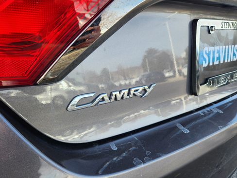 Used 2016 Toyota Camry SE image 20