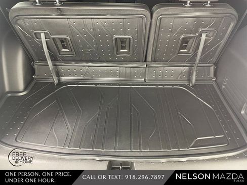 Used 2023 Chevrolet Traverse Premier w/ Redline Edition image 38