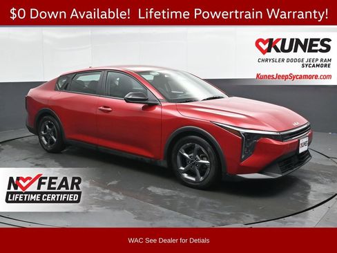 Used 2025 Kia K4 LXS image 1