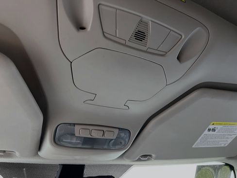 Used 2019 Ford Transit Connect XLT FWD image 21