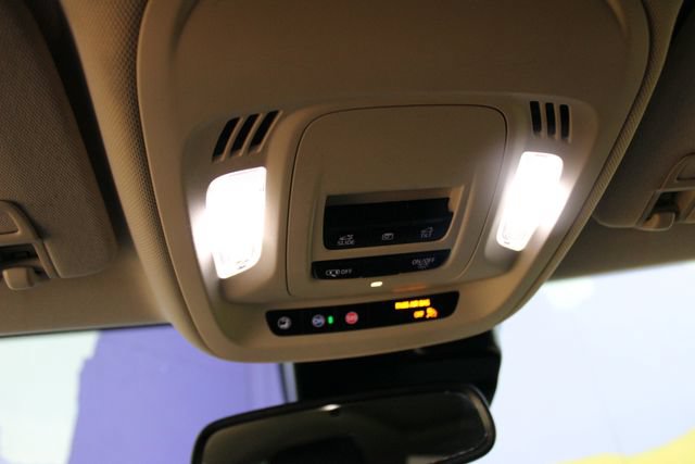 Used 2023 Buick Envision Essence w/ Sport Touring Package AWD/4WD image 20