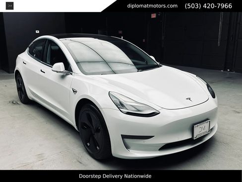 Used 2018 Tesla Model 3 Long Range RWD image 9