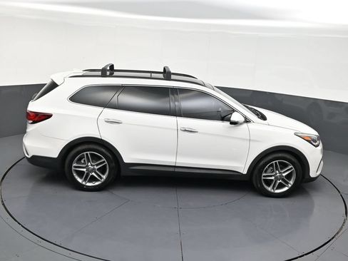 Used 2018 Hyundai Santa Fe FWD image 18