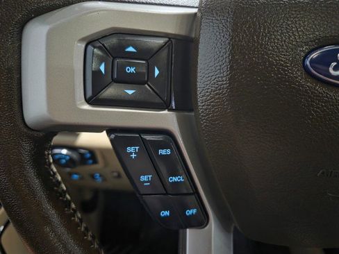 Used 2020 Ford F150 Lariat image 47