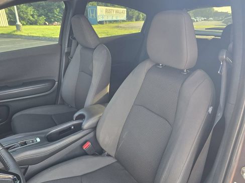 Used 2019 Honda HR-V Sport image 13