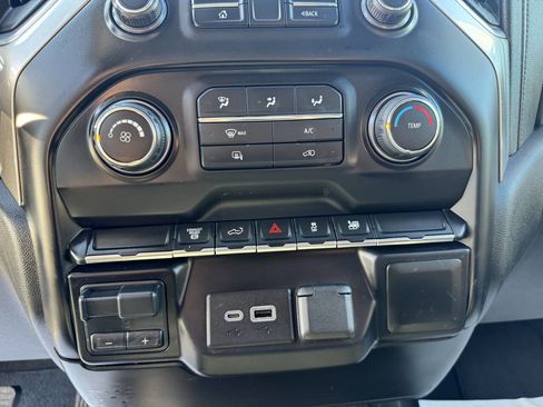Used 2021 Chevrolet Silverado 3500 LT AWD/4WD image 19