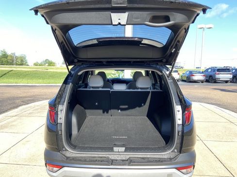 Used 2025 Hyundai Tucson SE FWD image 26