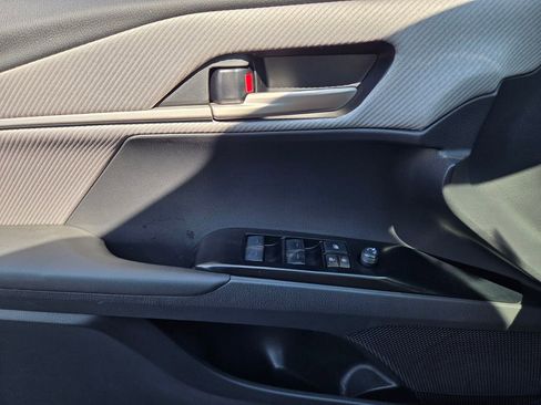 Used 2025 Toyota Camry SE FWD image 26