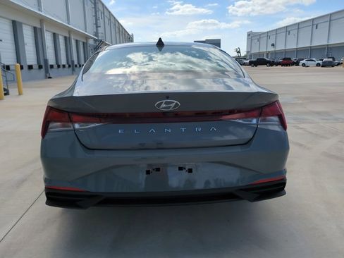 Used 2023 Hyundai Elantra SEL image 6