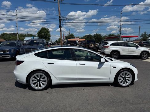 Used 2022 Tesla Model 3 Rear-Wheel Drive image 8