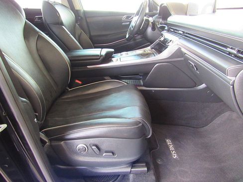 Used 2022 Genesis GV80 2.5T w/ Advanced Package 02 image 28