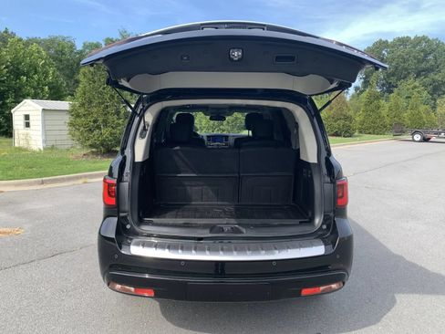 Used 2018 INFINITI QX80 2WD w/ All Season Package image 8