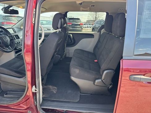 Used 2020 Dodge Grand Caravan SE w/ UConnect Hands-Free Group image 10