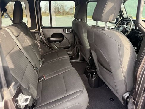 Used 2021 Jeep Wrangler Unlimited Sport image 13
