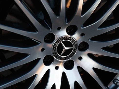 Used 2026 Mercedes-Benz GLC 300 4MATIC image 21