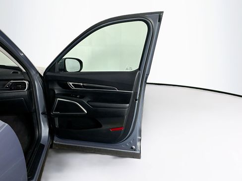 Used 2025 Kia Telluride S image 36