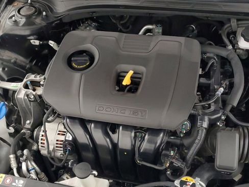 Used 2024 Kia Forte LXS w/ LXS Technology Package image 9