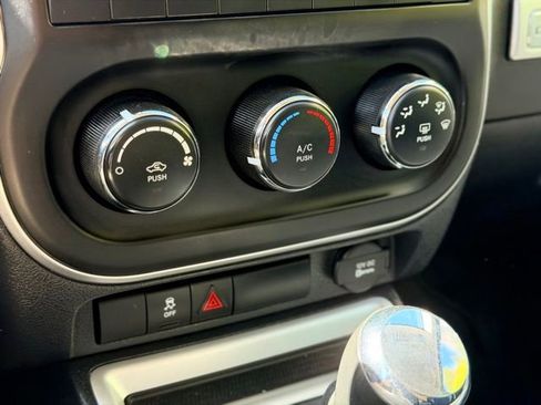Used 2014 Jeep Compass 4WD image 11