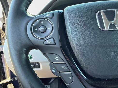 Used 2018 Honda Ridgeline RTL-E image 31